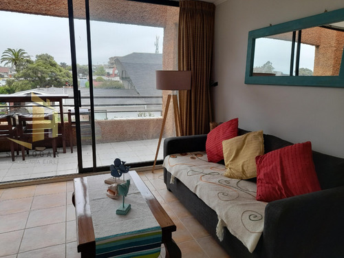 Se Vende Bonito Dpto A Metros De Playa Amarilla, Concón.