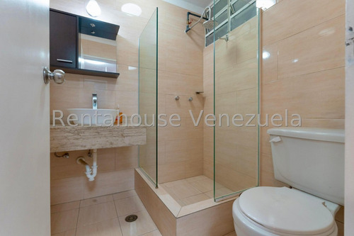 LG Vendo Casa - Terreno Grande En La Urb. Los Naranjos De Las Mercedes, Zonificación Hasta 5 Pisos.