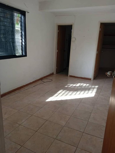 Imagen 3 de 6 de Noviembre 2022 Se Alquila Anexo Cerca Del Cc El Cristal Ws 04145951242 Francisco Rodriguez
