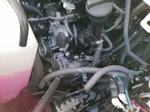 Imagen 10 de 11 de Desarmo Toyota Hiace V6 Año 2020 Pasajera Por Partes