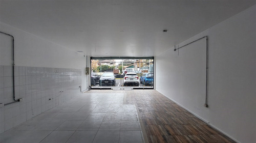 Arriendo Local En Centro Comercial Bien Ubicado En Ñuñoa