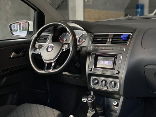 Imagem 11 de 14 de Volkswagen Fox 1.6 16v Msi Highline (flex) Flex Manual