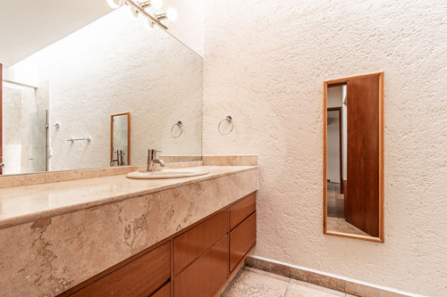 Casa En Venta En Paseo De Las Lomas