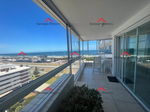 Piso Alto Frente Al Mar Con Parrilla Propia.