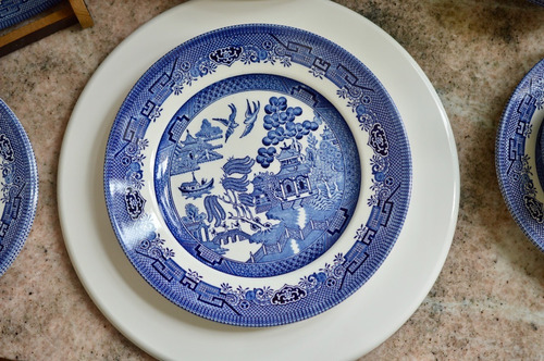 Plato Playo Loza Churchill England Pattern Willow Blue C1980