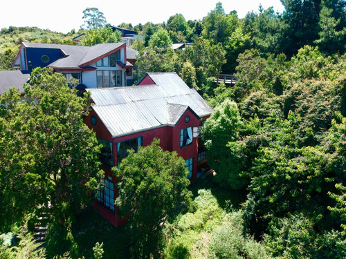 Casa Con Vista Y Excelente Ubicación