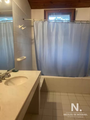 Vende Casa En Primeras Paradas De Playa Mansa Próxima Al Mar, Punta Del Este