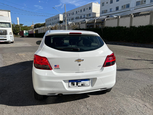 Chevrolet Onix 1.0 Joy 5p