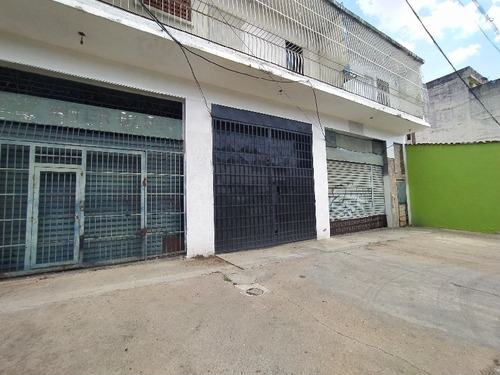 Imagen 2 de 20 de Marisol Castro Vende Galpón Con Once (11) Locales En Av. Fernando Figueredo | Valencia | A Pocos Metros Del Centro De Valencia | Fog-149 Marisol 04244923040