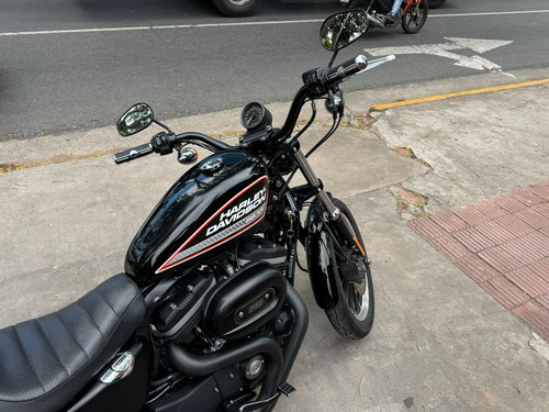 Moto Harley Davidson Sportster Iron 883 R