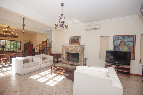 Casa Venta 4 Dormitorios 4 Baños Jardín Pileta 3046 Mts2 Totales - Gorina