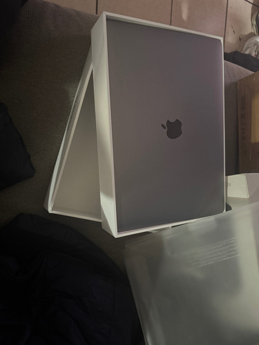 Macbook Air M1 2020 13 Gris Espacial 256gb Ssd - Apple Chip (Usado)