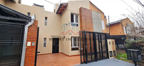 Venta Duplex 3 Ambientes En Barrio Cotevi 4, Ciudad Evita.