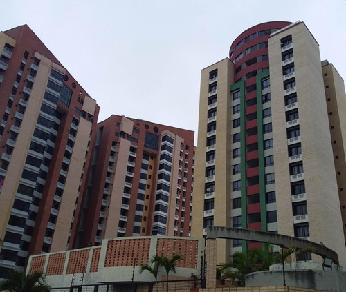 Apartamentos En Venta Av. Venezuela Cuenta Con 178m2 Con Planta Eléctrica Pisos De Porcelanato Conjunto Con Área Social Piscina Triangulo Del Este Barquisimeto Lara Daniela Linarez