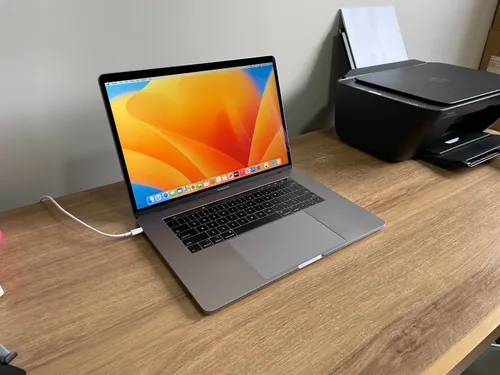 Notebook Apple Macbook Pro 15 2019 6-core I7 16gb 512gb 4gb