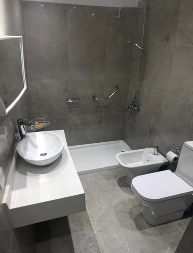 Venta Depto 4 Amb. Semipiso A Nuevo. Apto Credito Alsina 100. Ramos Mejía