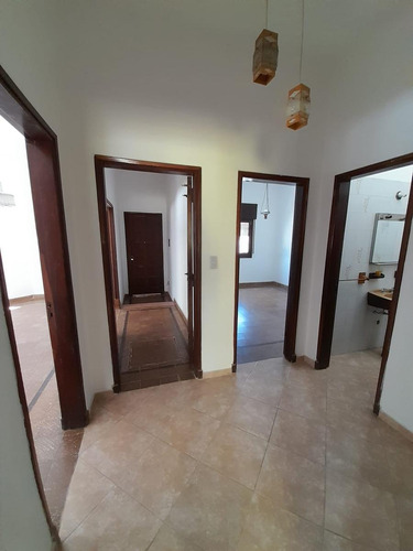 Casa En Venta Alberdi Mas Dpto 2 Dorm