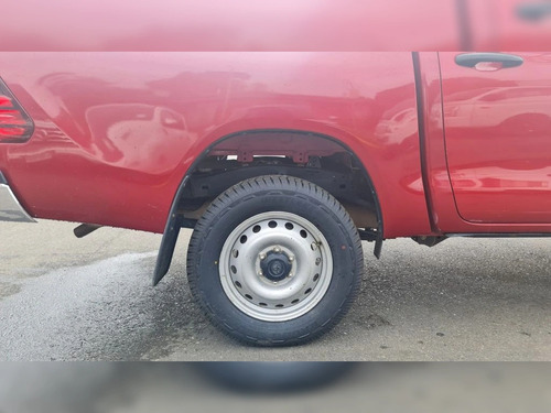 Toyota Hilux Dc 4x2 2.4 D Dx Mt
