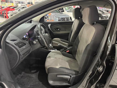 Renault Fluence 2.0 DYNAMIQUE PLUS 16V FLEX 4P AUTOMÁTICO
