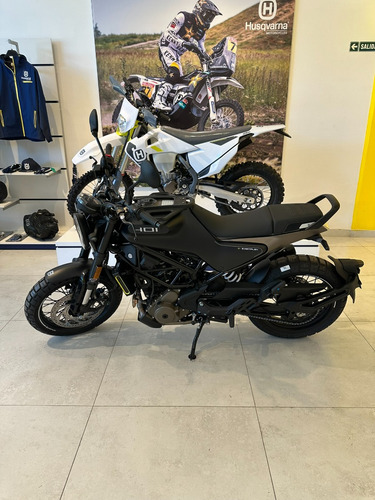 Husqvarna Svartpilen 401 - Gastos Y Service Bonificados