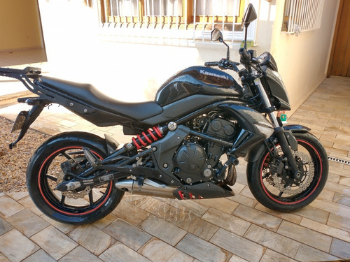 Kawasaki Er6n Preta 2010