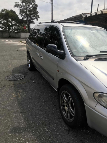 Imagem 1 de 11 de Chrysler Grand Caravan 2006 3.3 Se 5p