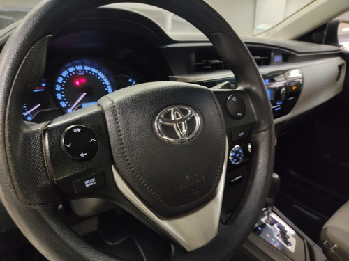 Imagen 11 de 15 de Toyota Corolla Xli 1.8 At 2017