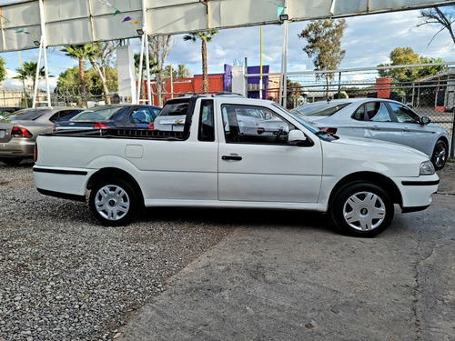 Imagen 8 de 10 de Volkswagen Pointer Pick-up Modelo 2001