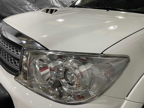 Imagen 7 de 14 de Toyota Hilux Sw4 2011 Blanca 7 Asientos 4x4 Impecable Permut