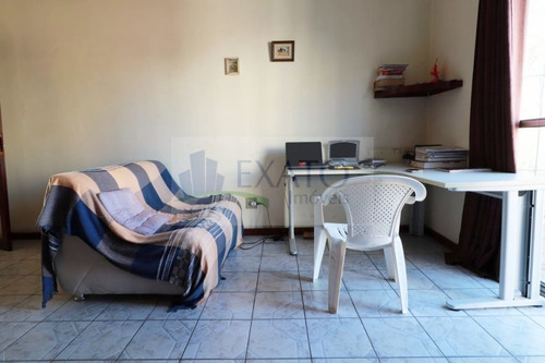Imagem 9 de 15 de Sobrado Residencial Com 250 M² De Área Útil, 4 Dormitórios Sendo 2 Suítes, 2 Vagas De Garagem. - Em47586