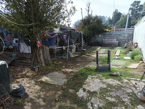 Casa Y Garage, Amplio Sitio, 2 Cuadras Plaza Penco