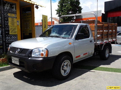 Nissan Frontier D22 Estacas 4x2 Gasolina
