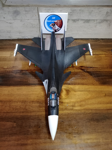 Maqueta De Avión Caza Ruso Sukhoi Su-37 Escala 1/48
