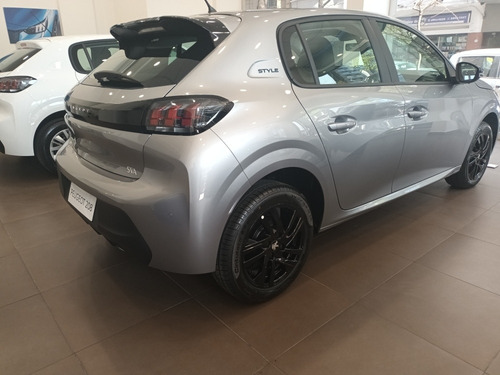 Imagen 3 de 15 de Peugeot 208 2022 1.6l Style