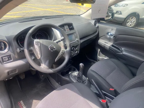 Nissan Versa 1.6 Advance mecanico