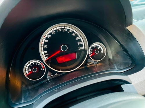 Imagem 10 de 11 de Volkswagen Up 1.0 Move Up! Tsi