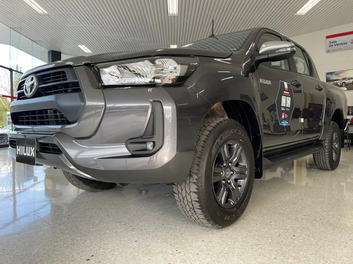 Disponible/inmediata/hilux Mec/2.4cc/2027/diesel/gris Oscura
