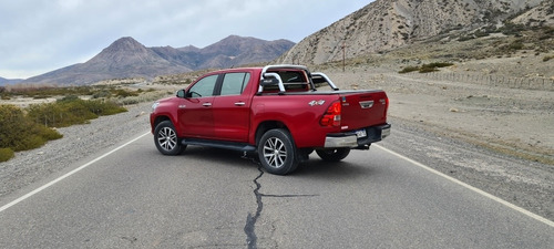 Toyota Hilux 2.8 Cd Srx 177cv 4x4 At 2016