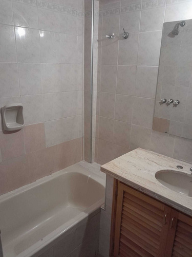 Imagen 9 de 16 de Alquiler Apartamento 2 Dormitorios Y Garaje Punta Carretas Alto 21 $30.000