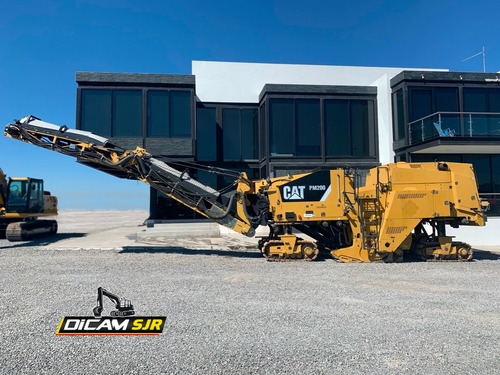Imagen 2 de 10 de Perfiladora Marca Caterpillar Modelo Pm200 Año 2011