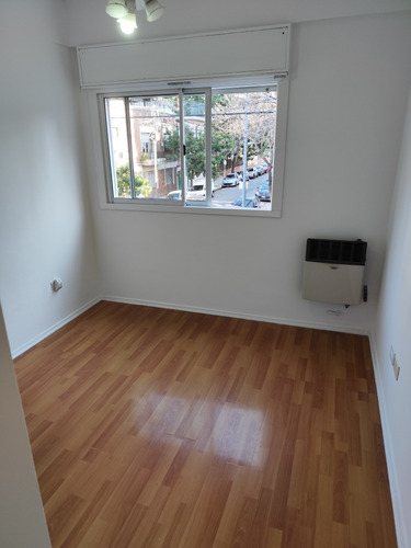 Alquilo Departamento 3 Amb. Floresta Sur