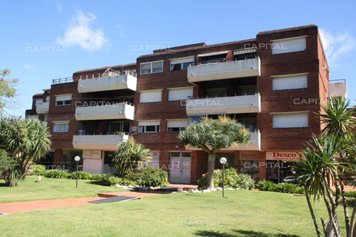 Imagen 1 de 11 de Apartamento Un Dormitorio En Venta En Plaza Mexico - Punta Del Este Mansa