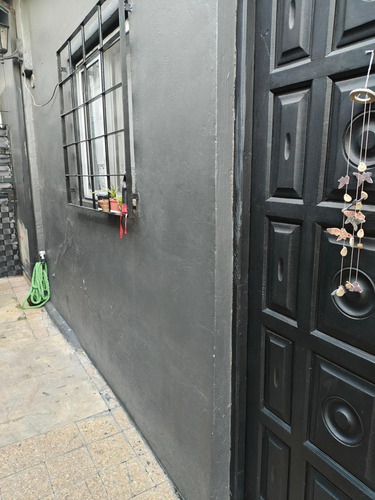 Casa En Venta - 3 Dormitorios 2 Baños - Sarandí