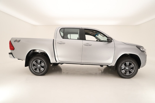 Imagen 5 de 25 de Toyota Hilux Sr 4x4 Dc 2.8 Tdi 6mt T.o
