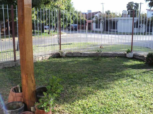 Imagen 4 de 13 de Chalet En Venta En Ituzaingo Norte
