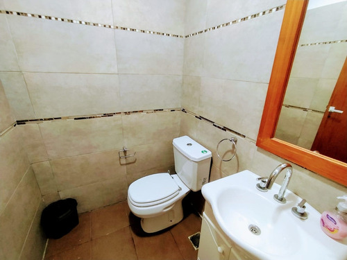 Imagen 11 de 30 de Venta Casa Moderna, Barrio Laguna Azul