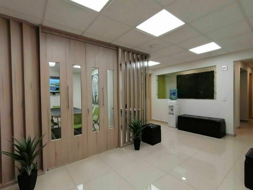Imagen 1 de 5 de Salón Filadelfia Para Oficina O Sala De Juntas En Renta