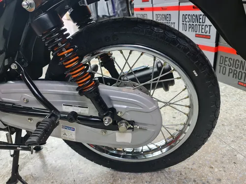 Bajaj Boxer S 100 2025