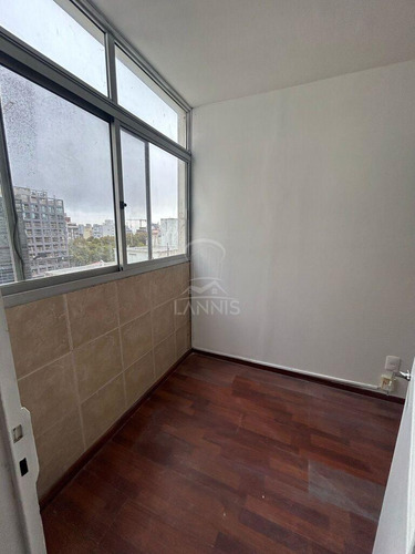 Centro Ref Y1715 Apartamento En Alquiler (ejido Y Av. 18 De Julio) A Metros De La Intendencia