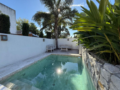 Venta Casa Duplex 5 Amb. Coch -pileta V. Sarmiento
